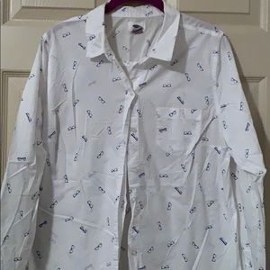 Old Navy button down shirt.